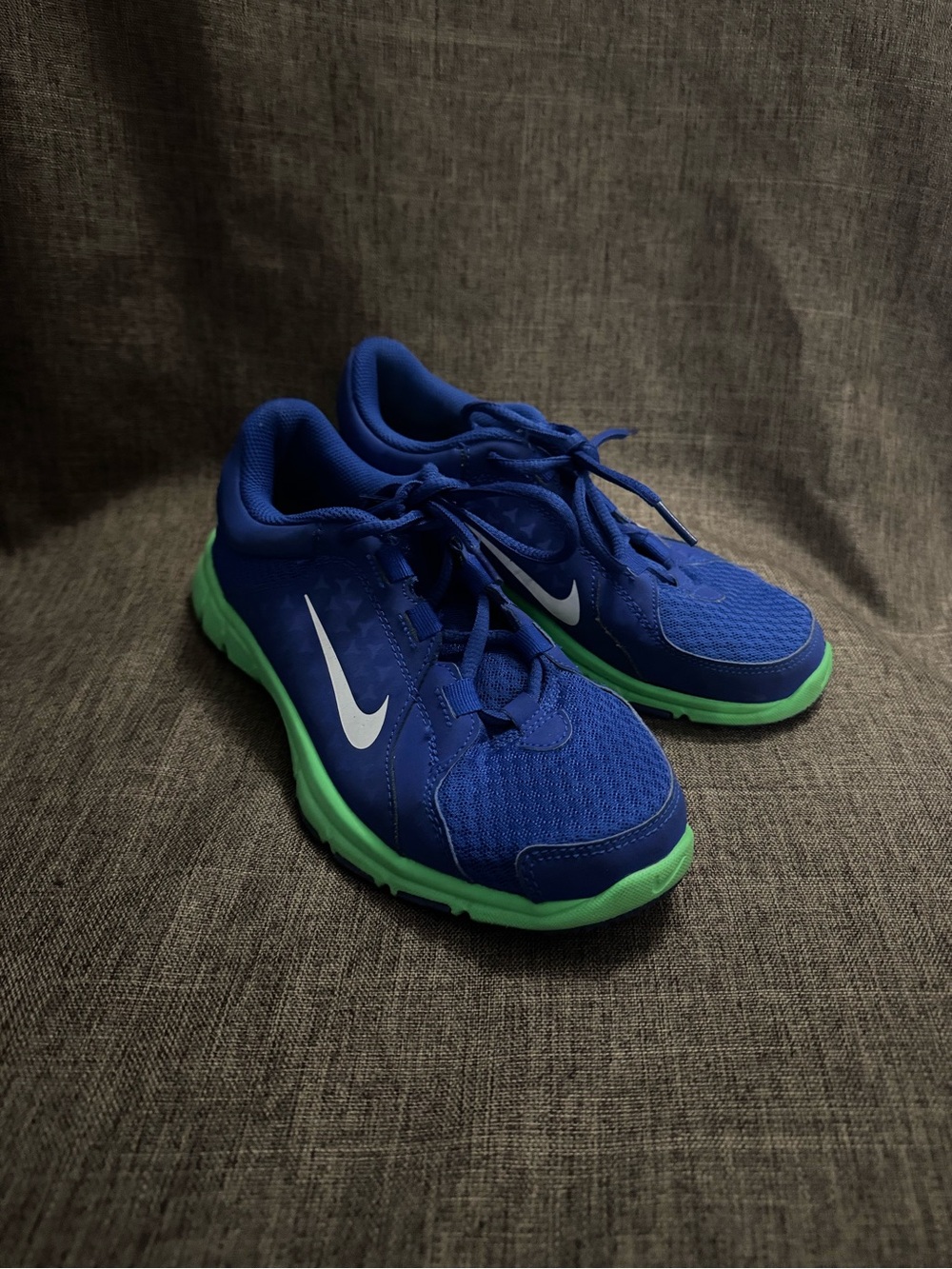 Nike 5.5Y/ Women’s 7 Royal Blue Sneakers with Neon Green Sole